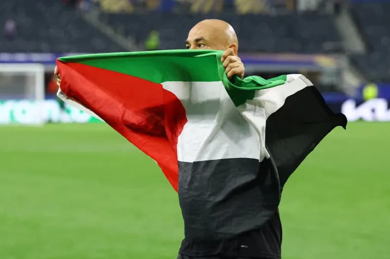 سرمربی مصر پیروزی جام جهانی را به مردم فلسطین تقدیم کرد