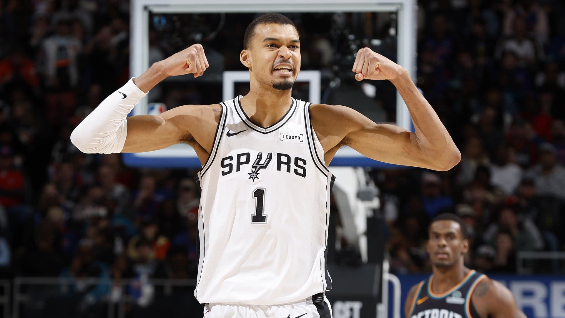شاهکار وامبانیاما؛ بهترین بازیکن جهان در پلیآف NBA